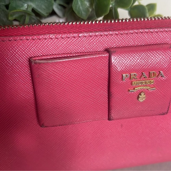 Prada Saffiano Pink Leather Bow Zipper Wallet - Picture 5 of 13